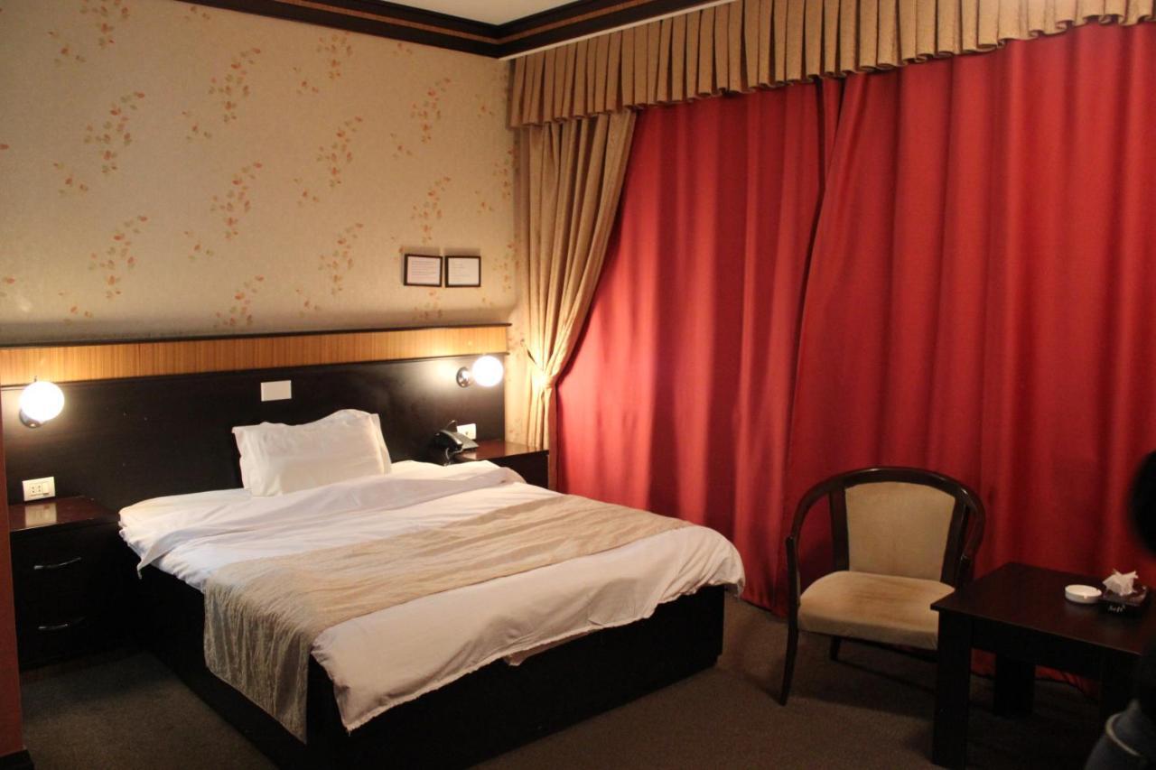 Alp Inn Hotel บากู ภายนอก รูปภาพ